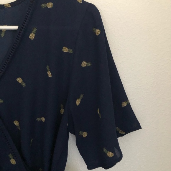 Cute Pineapple Top - Picture 2 of 4